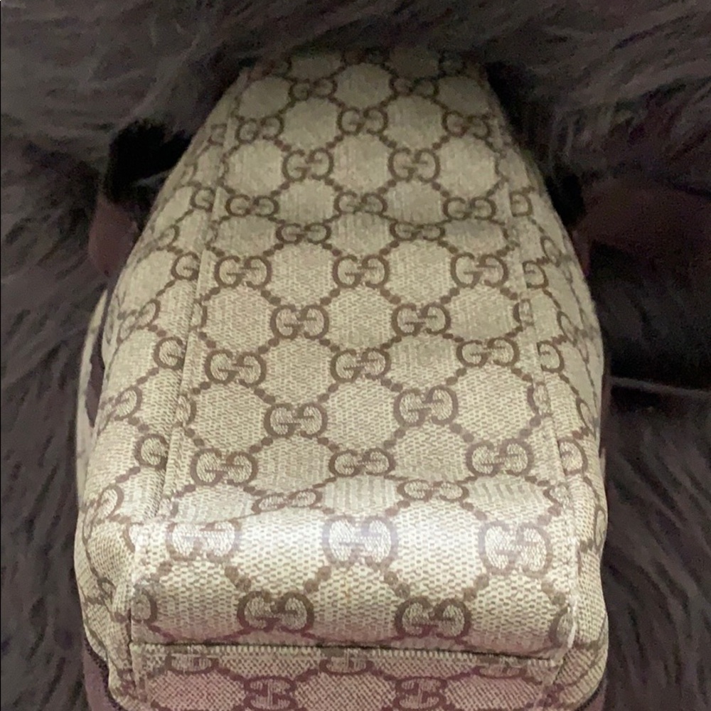 Authentic Gucci tote - Picture 4 of 10
